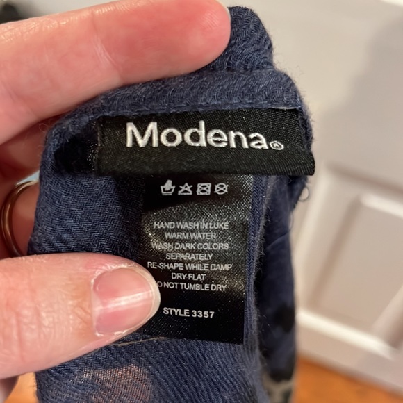 Scarf - Picture 3 of 3